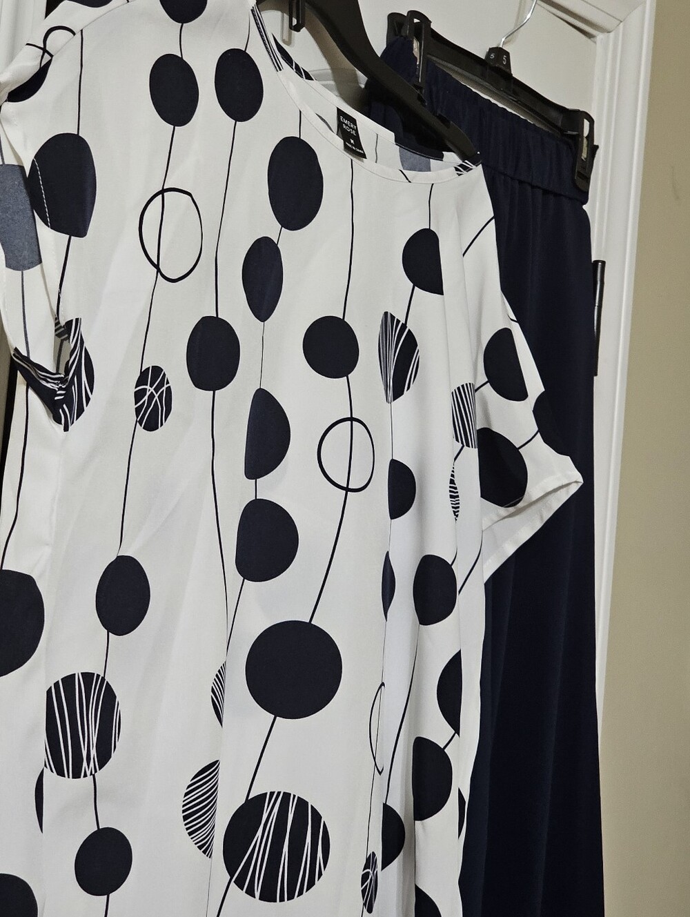 Wide-Leg Navy Pants with White Polka Dot Top Set - Picture 2 of 5